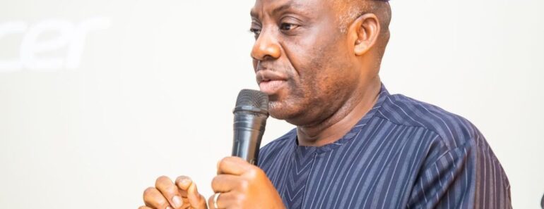 Dr. Tunji Alausa Wiki, Height, Age, Wife, Net Worth, Bio Dr. Tunji Alausa Wiki, Height, Age, Wife, Net Worth, Bio