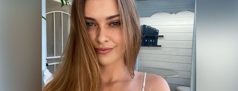 MollyX (Model) Wiki, Age, Height, Boyfriend, Family, Biography & More