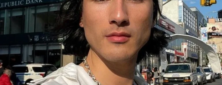 Blake Abbie: Wiki, Biography, Age, Girlfriend, Family, Height and More