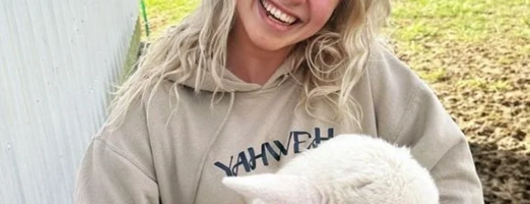 Heyitscia (TikTok Star) Wiki, Biography, Height, Age, Boyfriend, Family and More Heyitscia (TikTok Star) Wiki, Biography, Height, Age, Boyfriend, Family and More