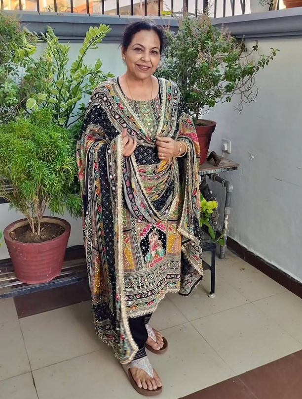 Seema Kaushal height