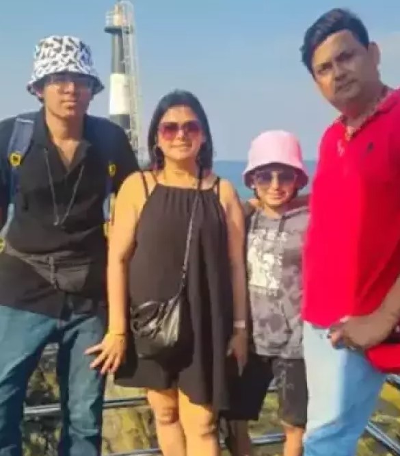 Shaurya Sharma with his parents and brother