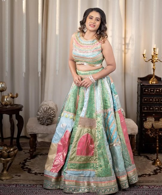 Aarthi Subash height