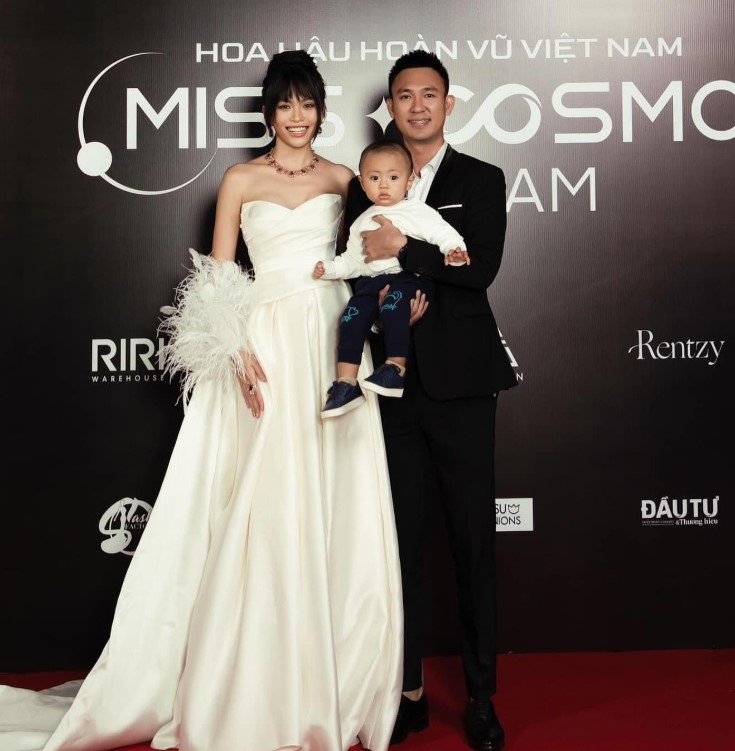 Mau Thuy with her husband and son