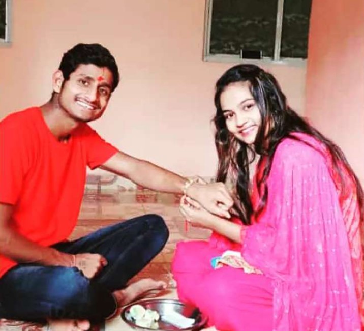 Muski Upadhyay with her brother