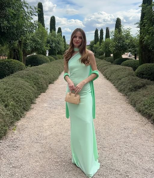 Sara Domenech height