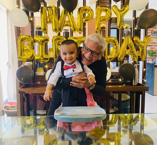 Shrinivas Mandhana with his grandson