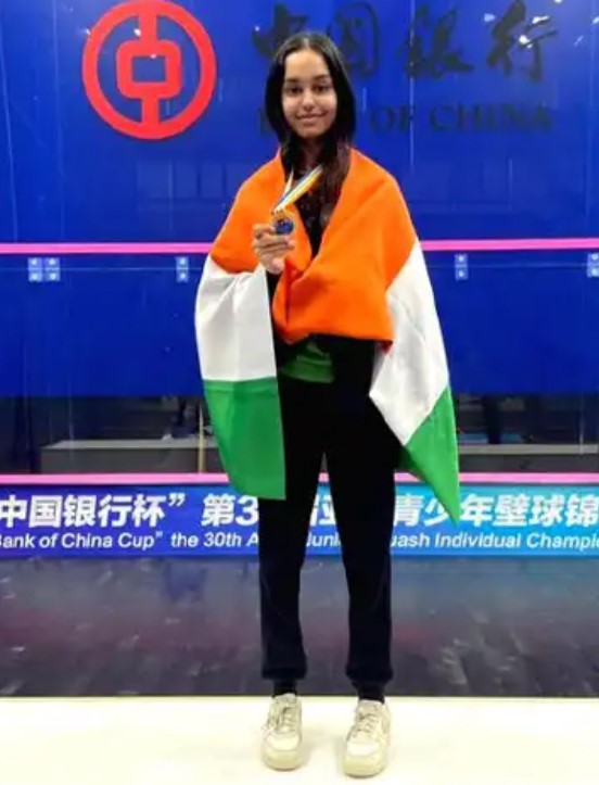 Anahat Singh height