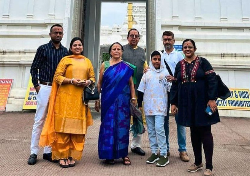 Biswa Bandhu Sen with his family
