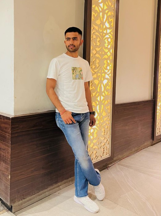 Salil Arora height