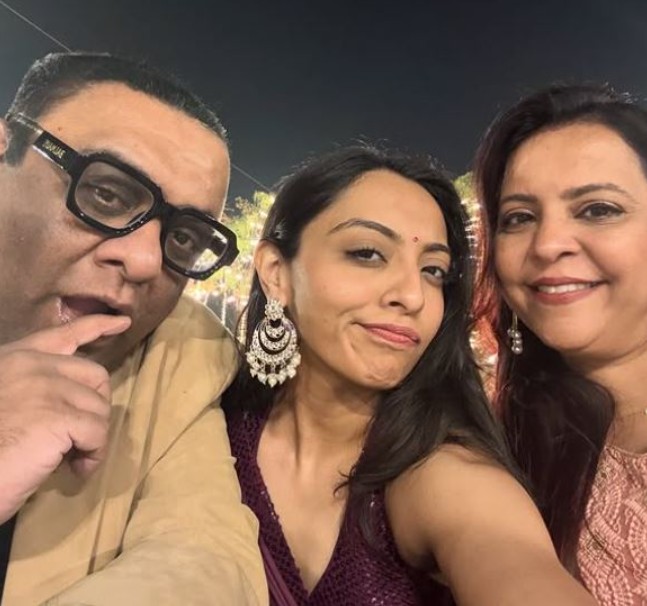 Shazia Samji with her parents