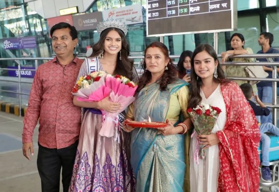Vipra Mehta with her family