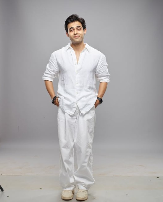 Akshun Mahajan height