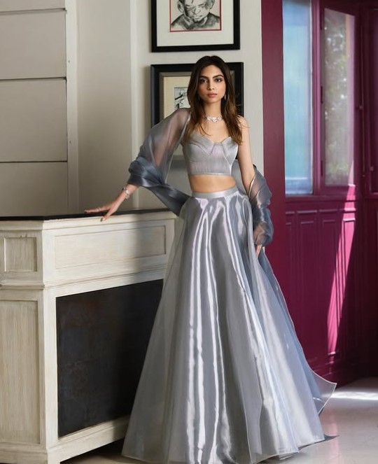 Aviva Baig height