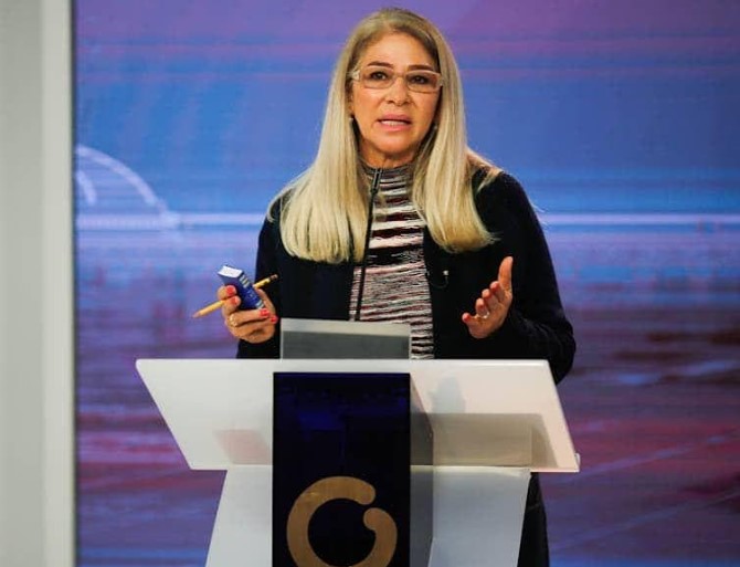 Cilia Flores profession