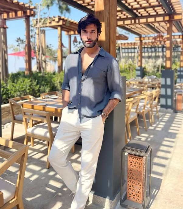 Danish Pandor height