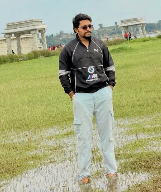 Dhanush Raj height