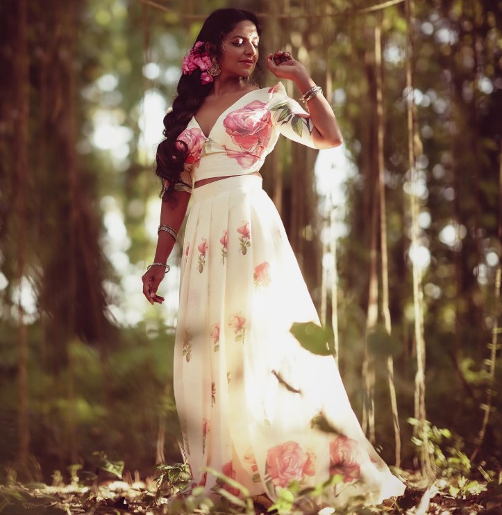 Dhanya Ananya height