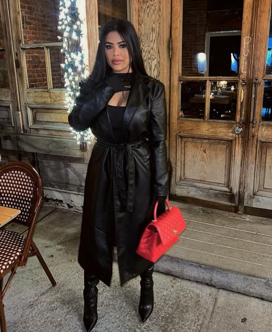 Estefani Noemi career