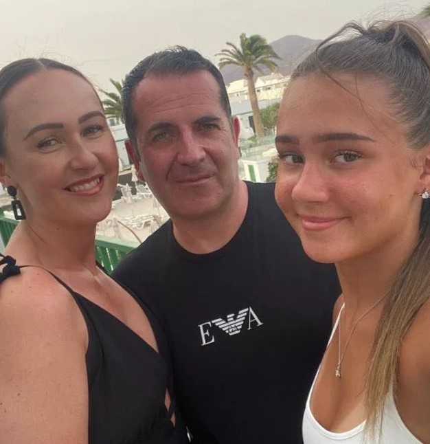 Karina Kubiliute with her parents