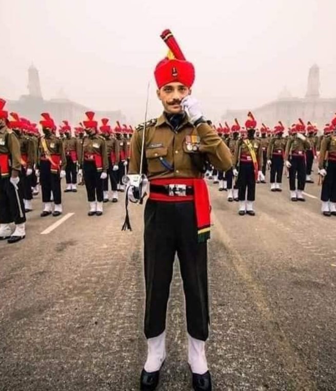 Major Rishabh Singh height