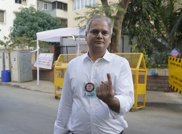 Makarand Narwekar wiki