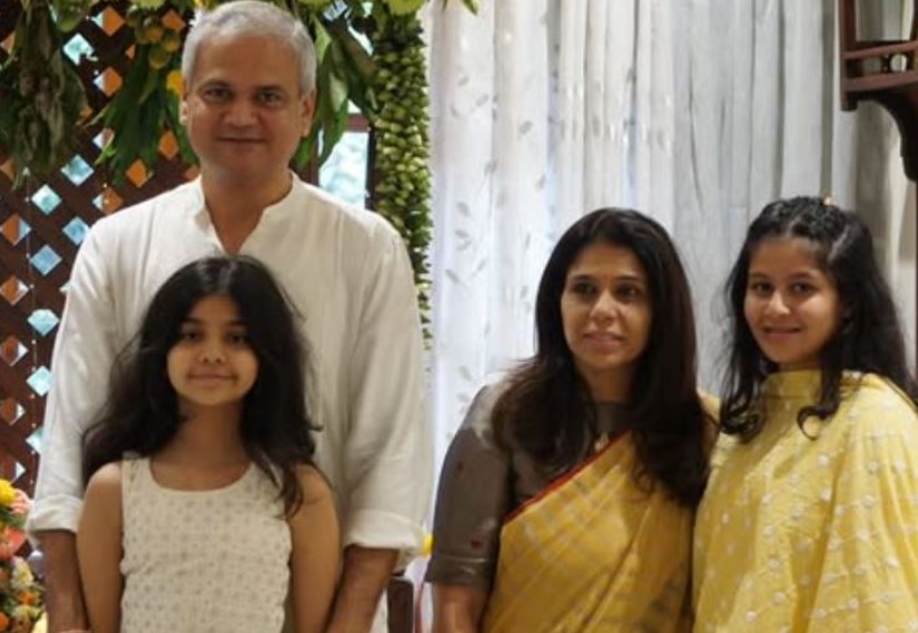 Makarand Narwekar with his wife and daughters