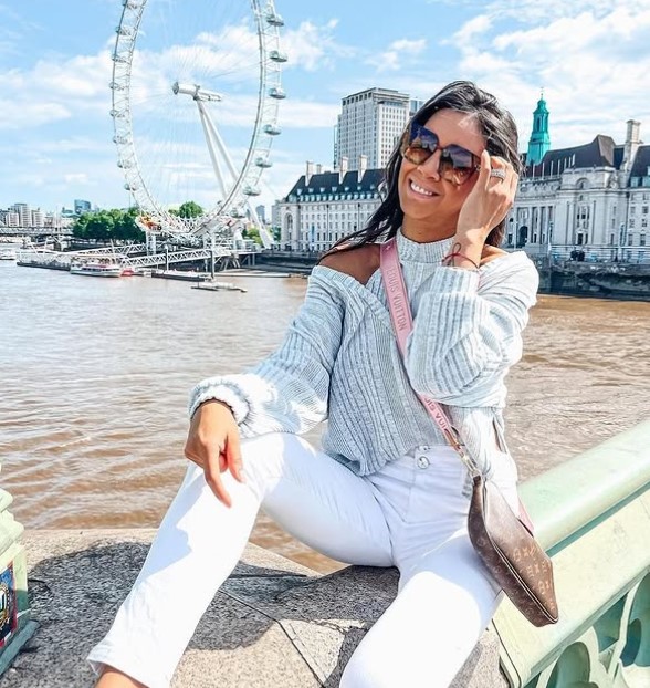 Mariuxi Dominguez bio