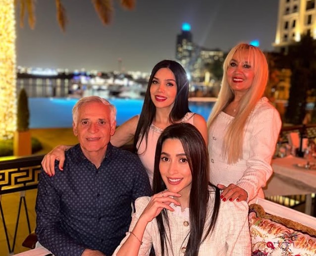 Samira Olfat with her family