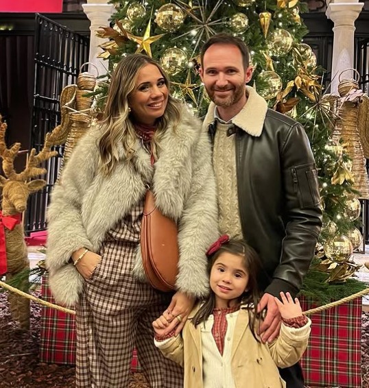 Trendy Antonella with her husband and daughter