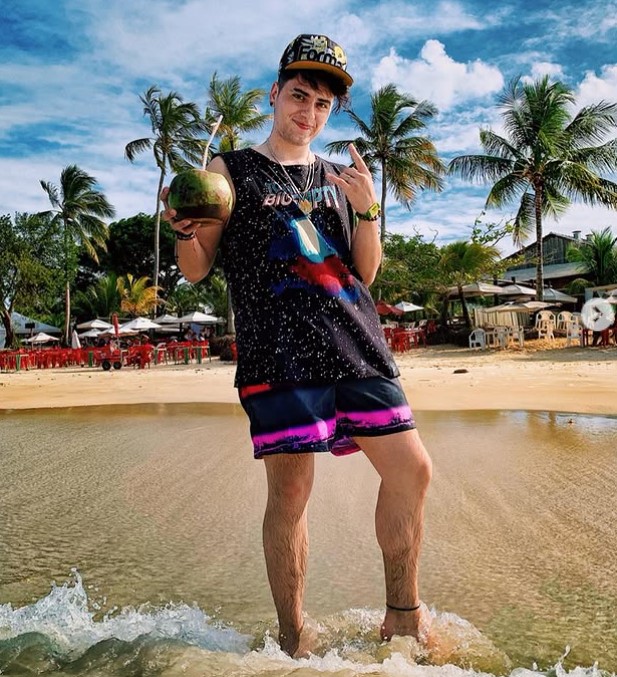 Vicente Pearce height