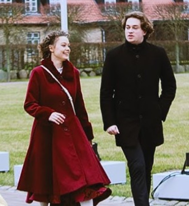Vincent Keymer with his girlfriend