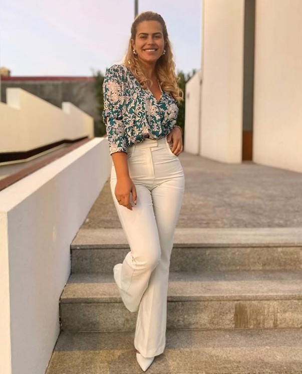 Carina Ferreira height
