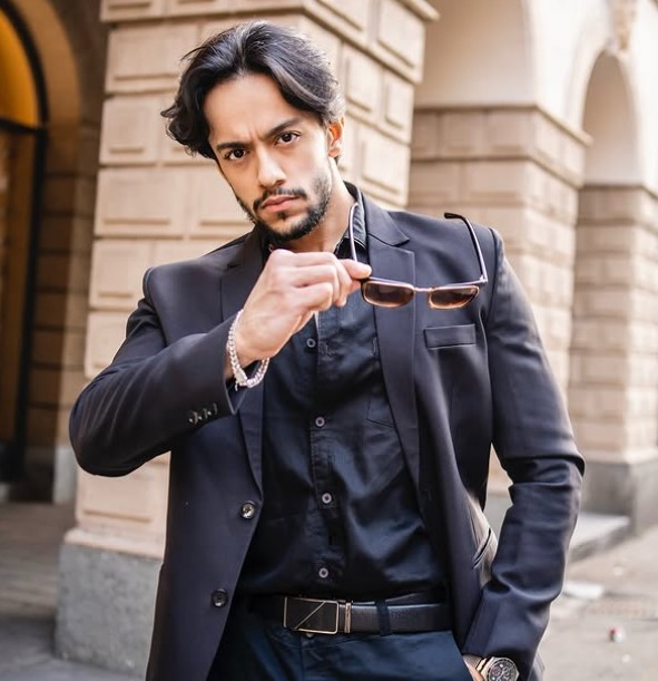 Hirav Mehta age