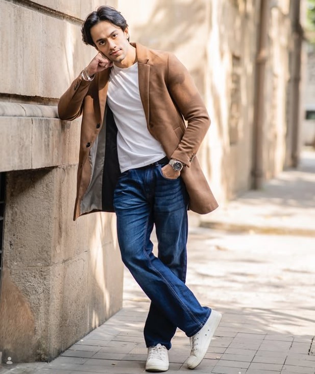 Hirav Mehta height