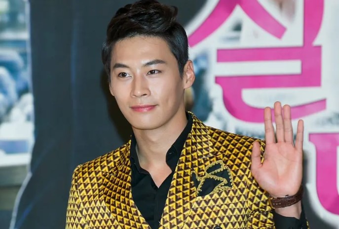 Jung Eun-woo wiki