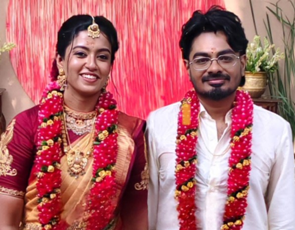 Roshni Haripriyan with her husband KS Sundara Murthy