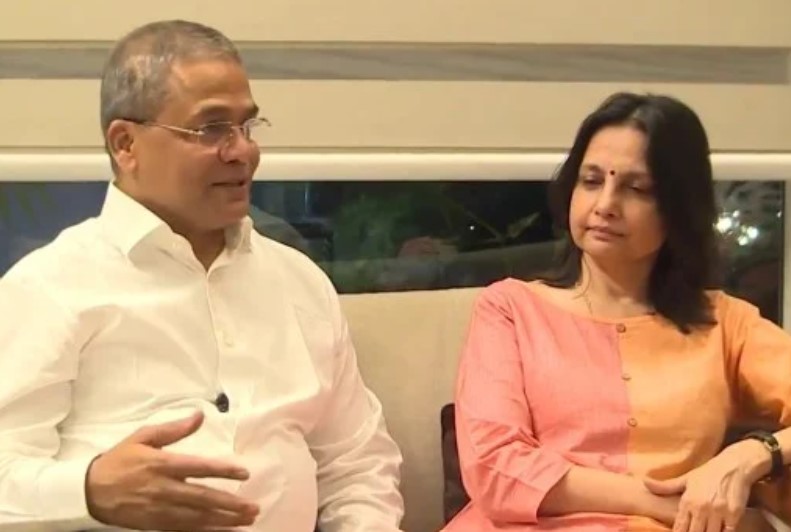 Sarang Lakhanee's parents
