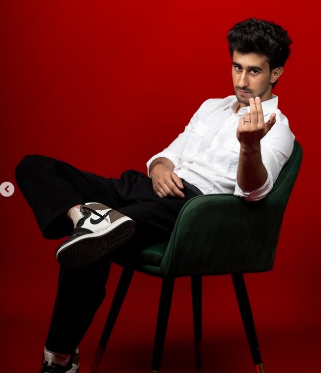 Tahir Mukhtar bio