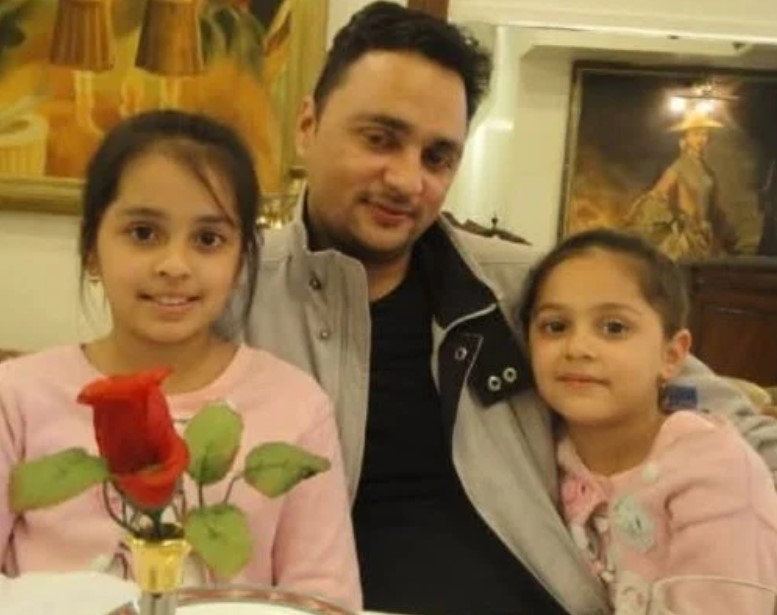 A childhood photo of Reet Padda (left) with her father and sister