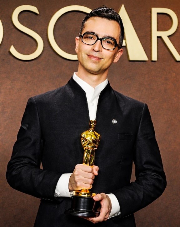 Alexandre Singh won Oscar award (2026) for his film Two People Exchanging Saliva (2024)