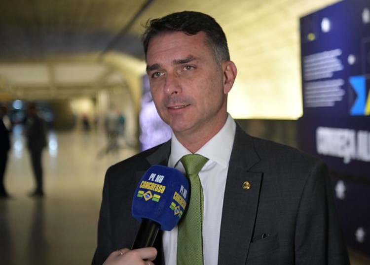 Flavio Bolsonaro bio