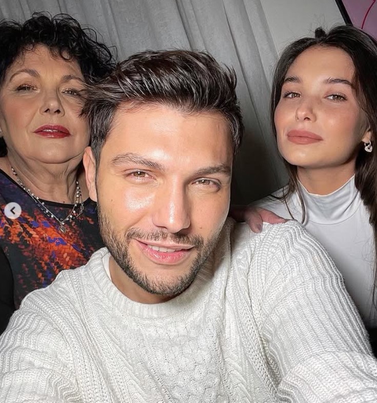 Manuele Mameli with his mom and sister