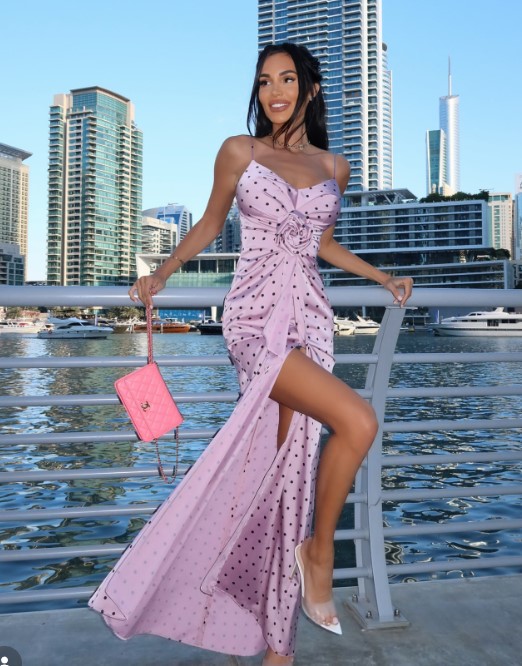 Paloma Miteva height