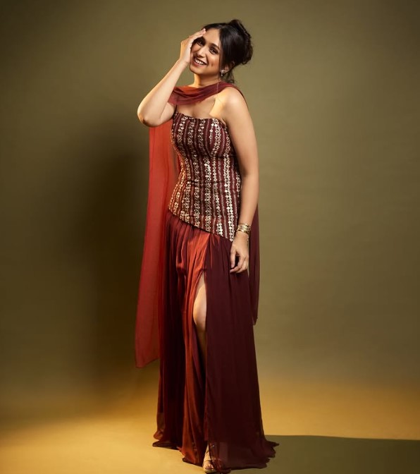 Priyadarshini Indalkar height