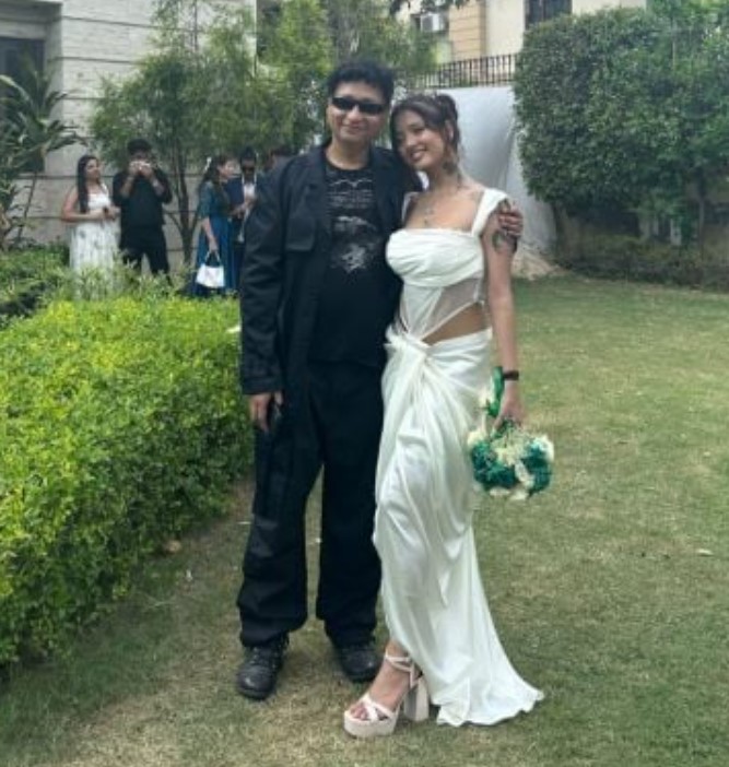 Ruru Thakur with her dad