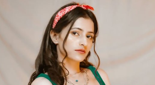 Samaira Thakur