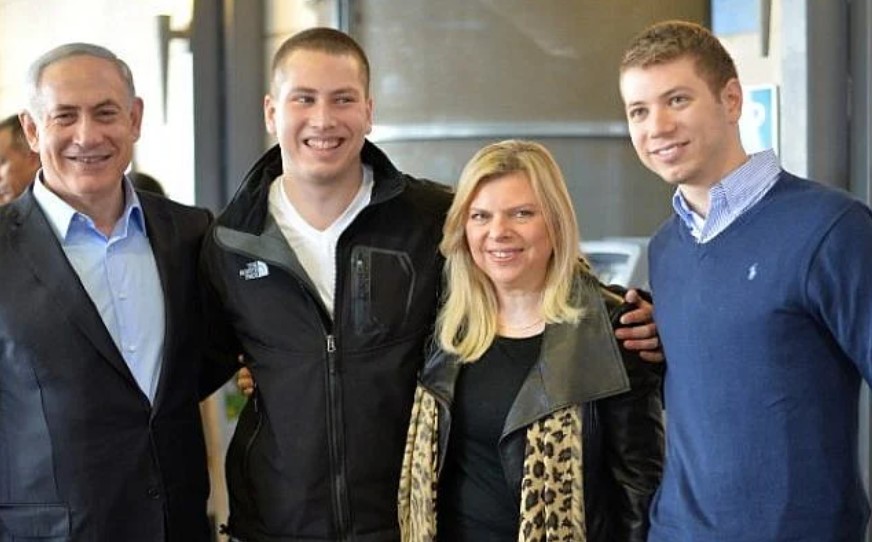 Sara Netanyahu with her husband and sons