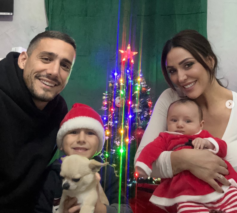 Selvaggia Roma with her husband and kids