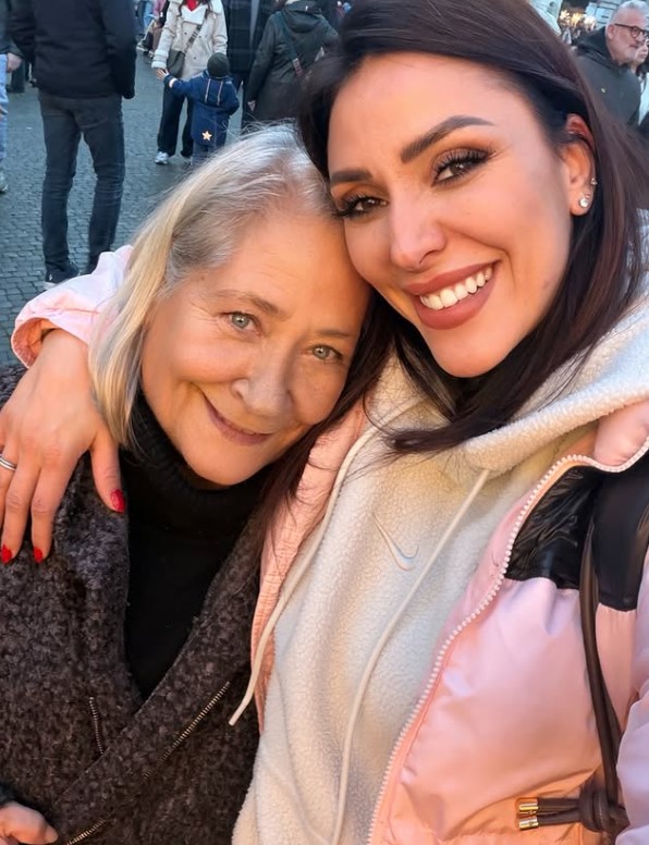 Selvaggia Roma with her mom